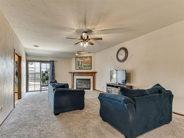 2137 NE 13th Street, Moore, OK 73160