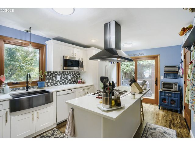 6910 Sw POTOMAC St, Tualatin, OR 97062