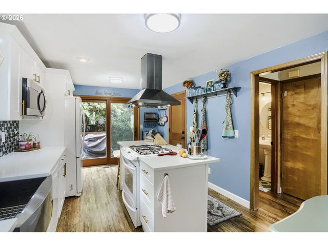 6910 Sw POTOMAC St, Tualatin, OR 97062