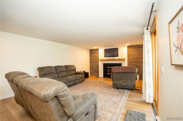 30 Morgott Avenue, West Seneca, NY 14224