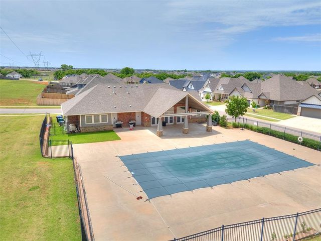 14537 Astor Lane, Yukon, OK 73099