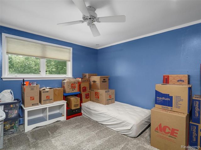 2143 Avoncrest Drive, Rochester Hills, MI 48309