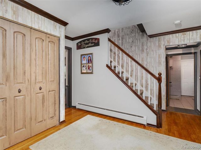 2143 Avoncrest Drive, Rochester Hills, MI 48309