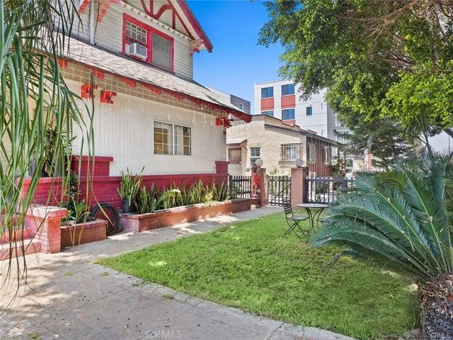 2921 Kenwood Avenue, Los Angeles, CA 90007