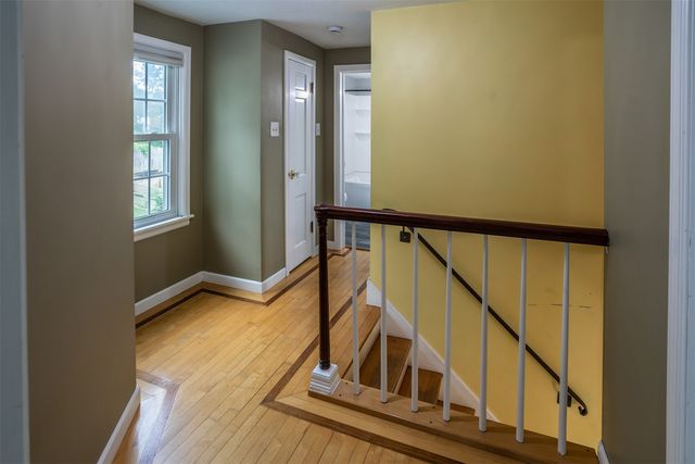 435 61st Street, Des Moines, IA 50312