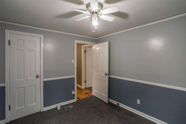 435 61st Street, Des Moines, IA 50312