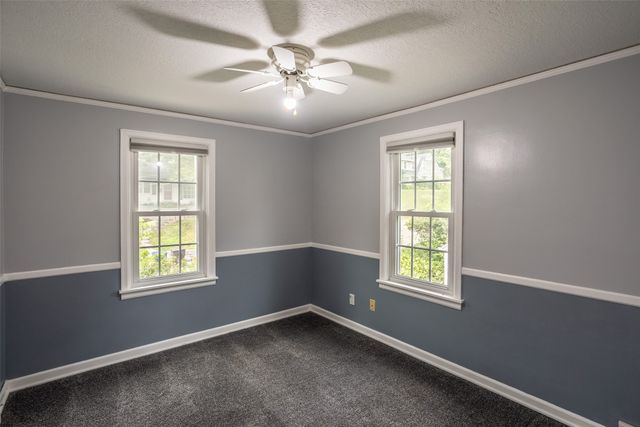 435 61st Street, Des Moines, IA 50312