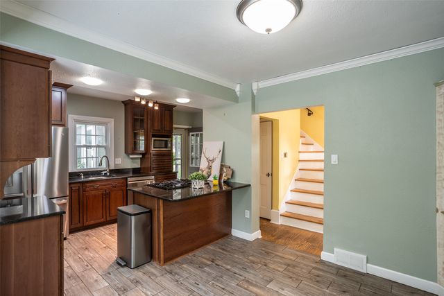 435 61st Street, Des Moines, IA 50312