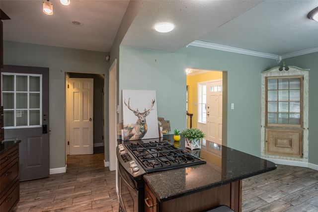 435 61st Street, Des Moines, IA 50312