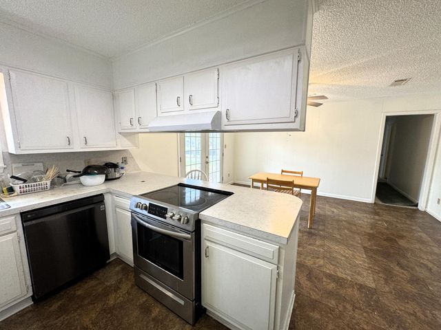 311 Lake St, New Llano, LA 71461