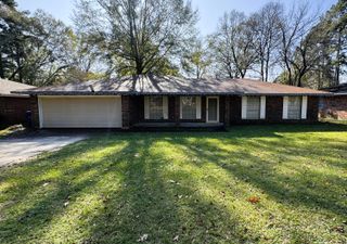 311 Lake St, New Llano, LA 71461