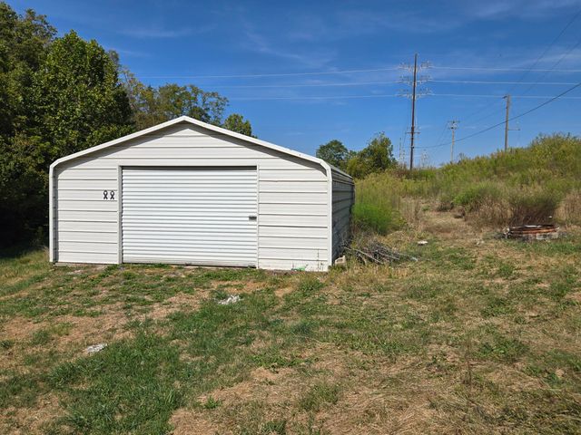 175 Waterworks Road, Winchester, KY 40391