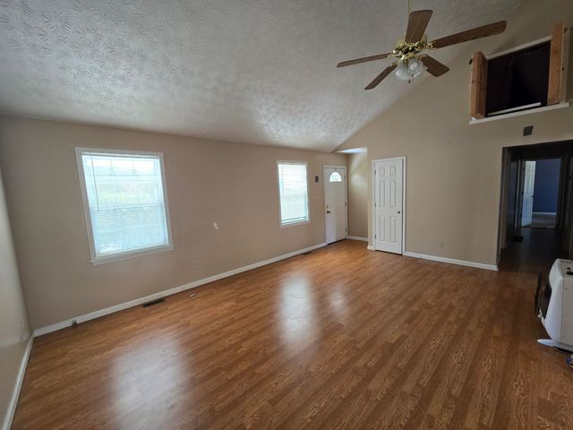 175 Waterworks Road, Winchester, KY 40391