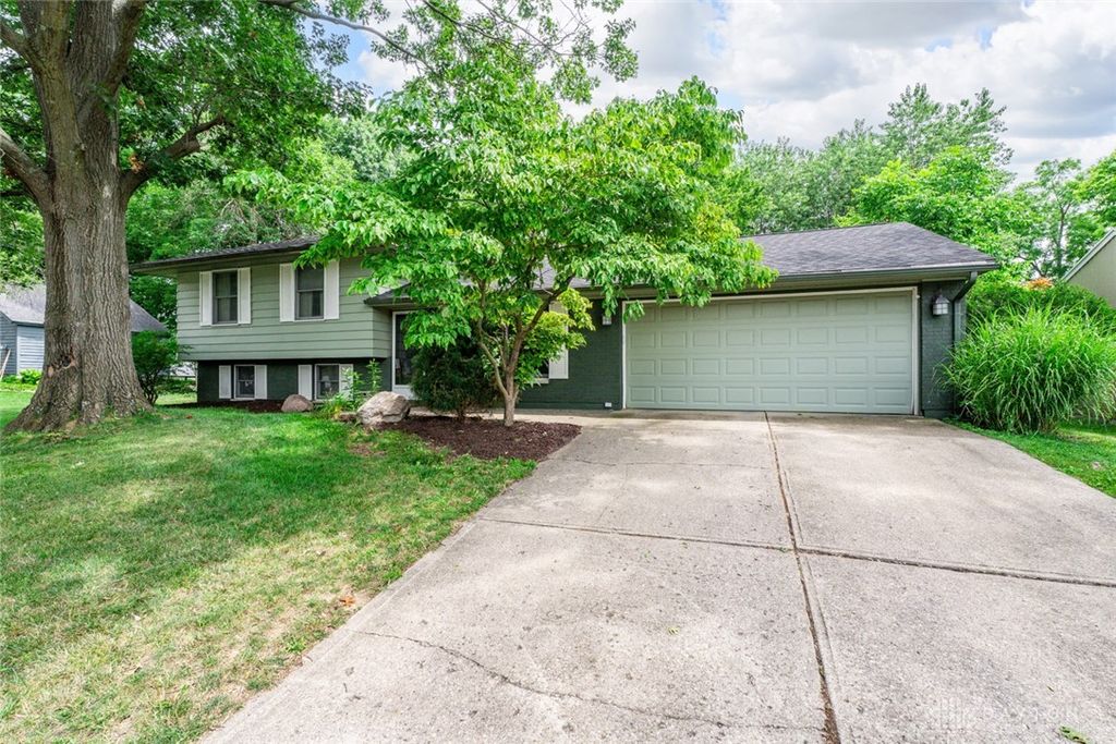 450 Evergreen Drive, Springboro, OH 45066