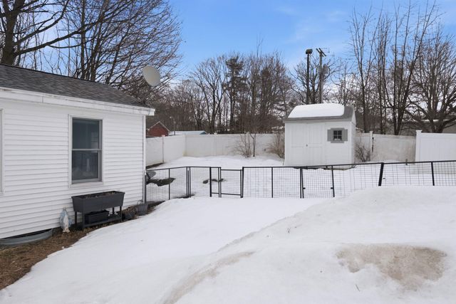 47 Carroll Street, Pittsfield, NH 03263