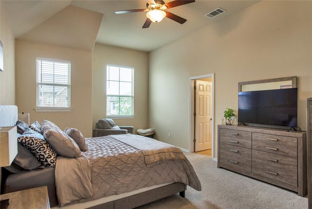 2105 Town Centre DR 48, Round Rock, TX 78664