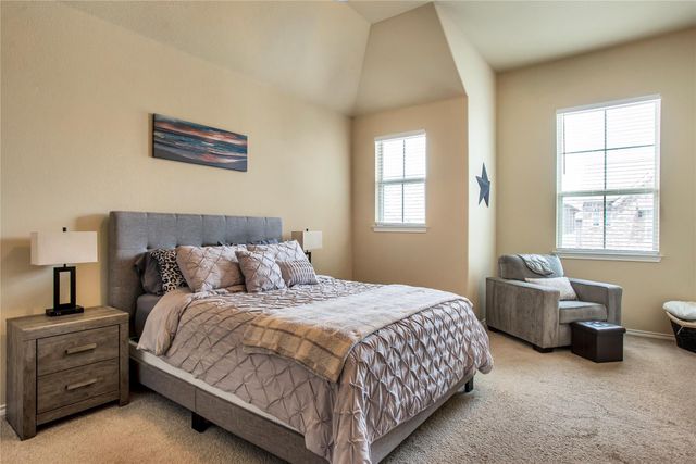 2105 Town Centre DR 48, Round Rock, TX 78664