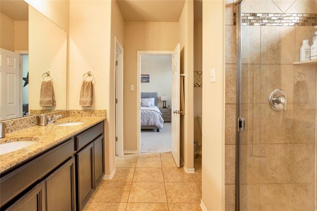 2105 Town Centre DR 48, Round Rock, TX 78664