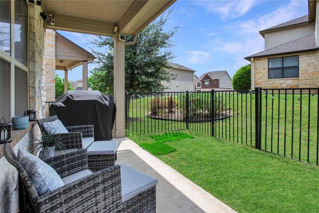 2105 Town Centre DR 48, Round Rock, TX 78664