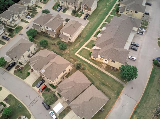 2105 Town Centre DR 48, Round Rock, TX 78664