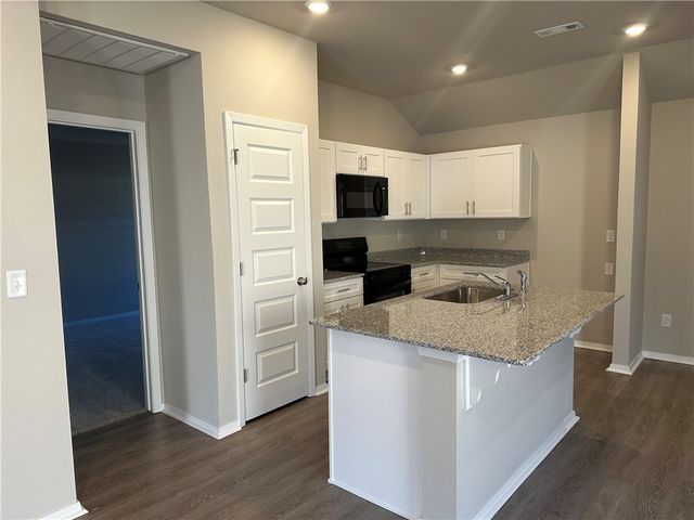 8825 Preston Wood Drive, Fort Smith, AR 72916