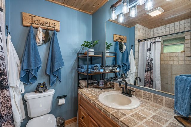 240 Amandas Way, Murphy, NC 28906