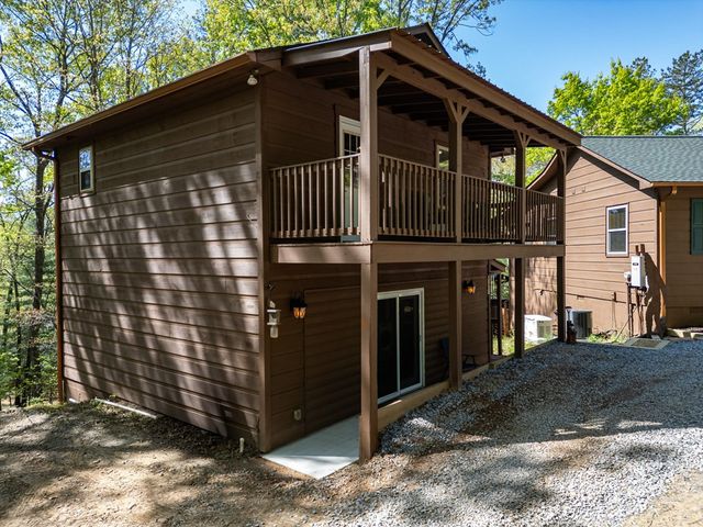 240 Amandas Way, Murphy, NC 28906