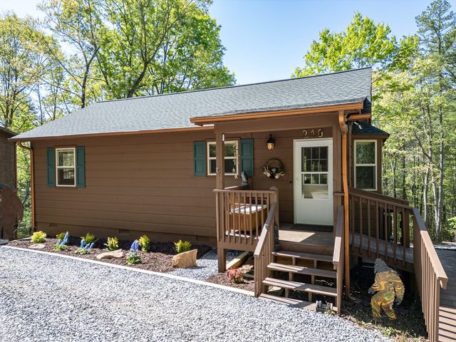 240 Amandas Way, Murphy, NC 28906