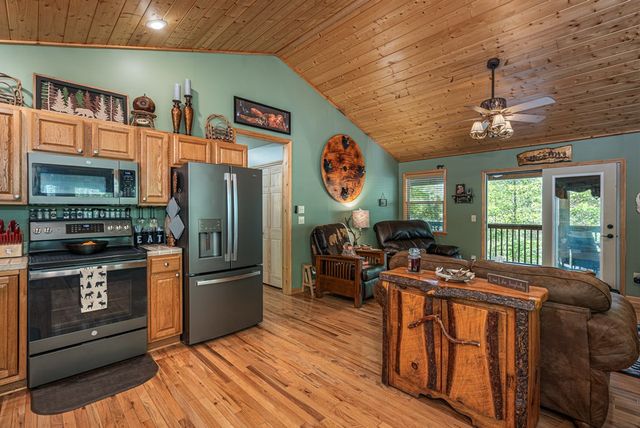 240 Amandas Way, Murphy, NC 28906