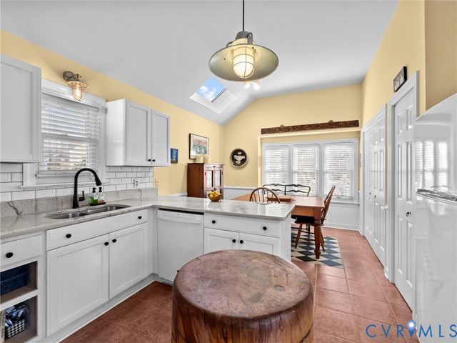 11811 S Downs Dr, Henrico, VA 23238