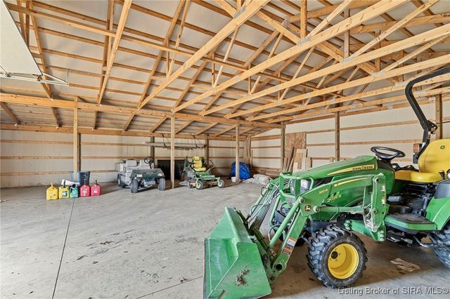 10605 W SR 56, Lexington, IN 47138