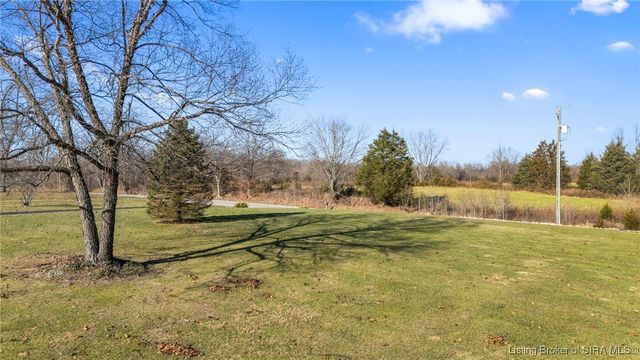 10605 W SR 56, Lexington, IN 47138