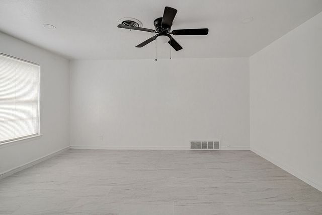 1108 Davis Street, Cleburne, TX 76033