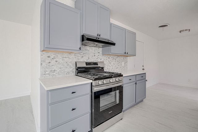 1108 Davis Street, Cleburne, TX 76033