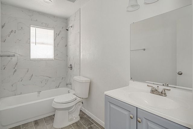 1108 Davis Street, Cleburne, TX 76033