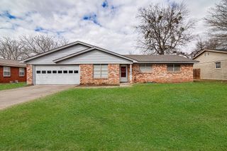 1108 Davis Street, Cleburne, TX 76033