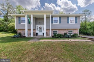 10 EVANGELINE DR, Birdsboro, PA 19508