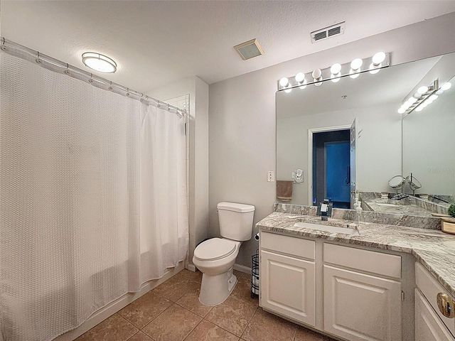 1203 BAY CLUB CIRCLE 1203, Tampa, FL 33607