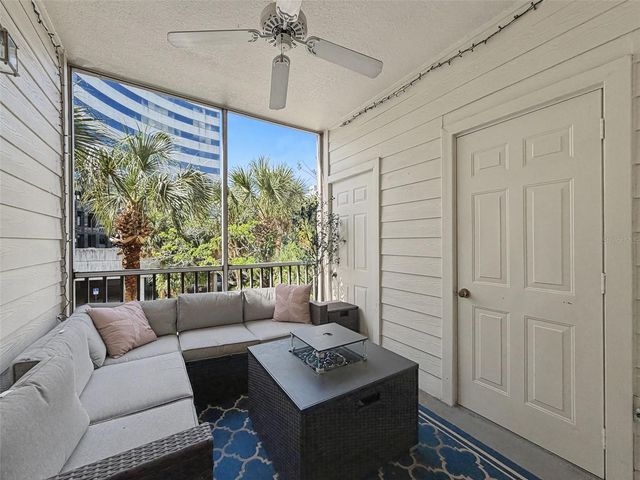 1203 BAY CLUB CIRCLE 1203, Tampa, FL 33607