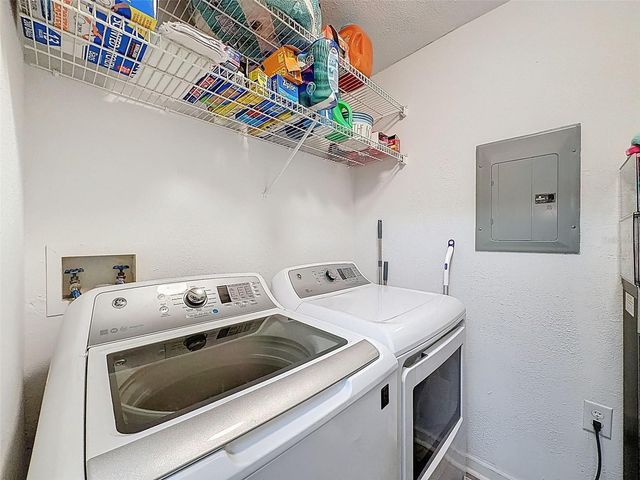 1203 BAY CLUB CIRCLE 1203, Tampa, FL 33607