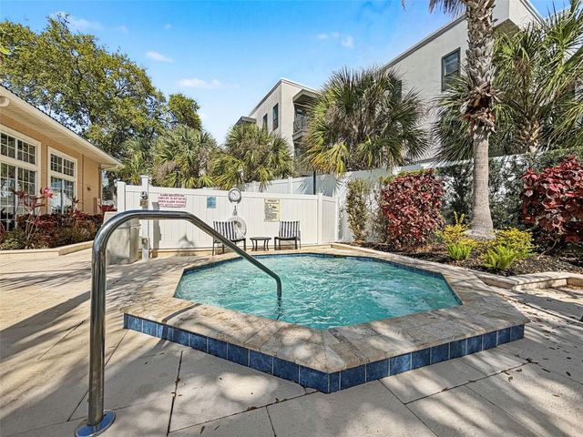 1203 BAY CLUB CIRCLE 1203, Tampa, FL 33607