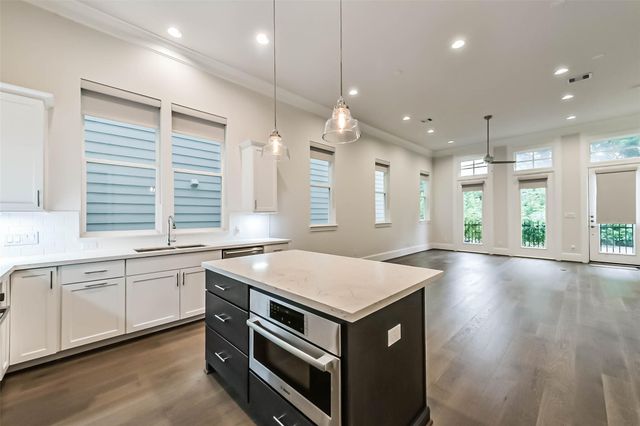 5308 S Capitol Street, Houston, TX 77023