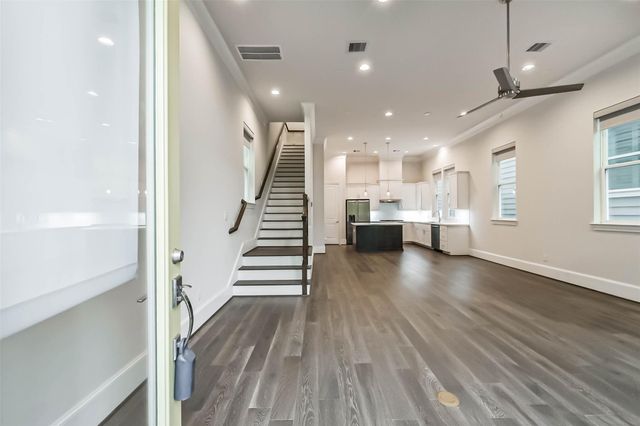 5308 S Capitol Street, Houston, TX 77023
