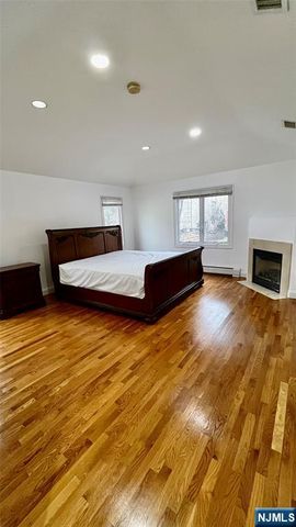 212 7th Street A, Palisades Park, NJ 07650