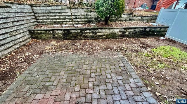 212 7th Street A, Palisades Park, NJ 07650