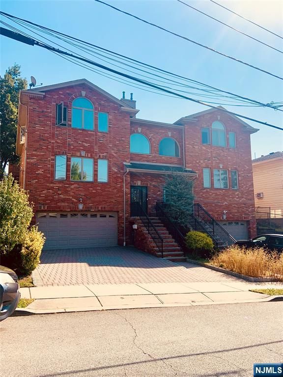 212 7th Street A, Palisades Park, NJ 07650