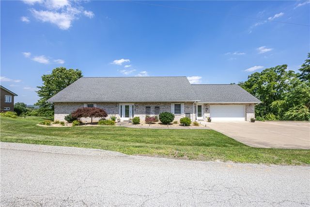 100 Clover Ln, South Union Twp, PA 15401
