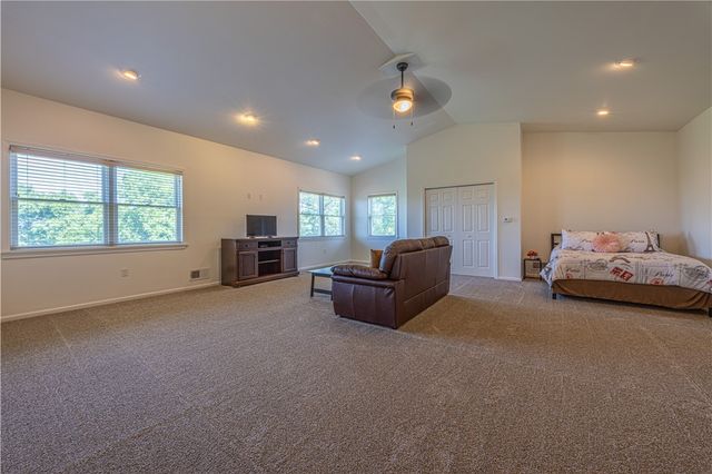 100 Clover Ln, South Union Twp, PA 15401