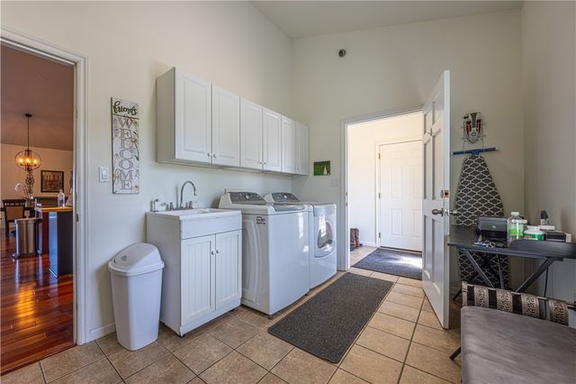 100 Clover Ln, South Union Twp, PA 15401