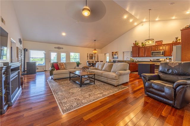 100 Clover Ln, South Union Twp, PA 15401